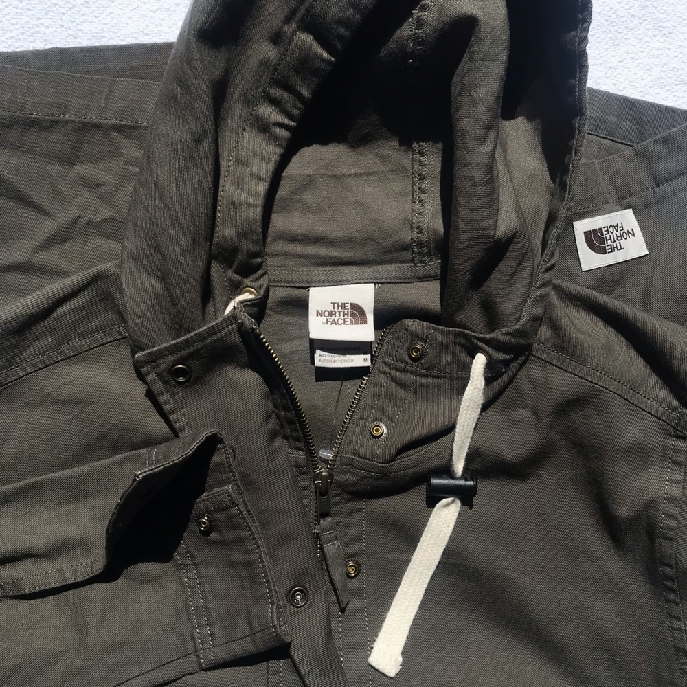 NWOT The North Face Olive Green Hooded Jacket